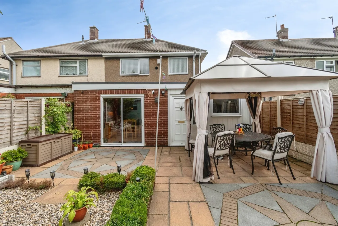 Poplar Avenue, Bentley, Walsall, photo 2