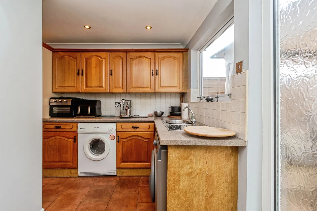 Poplar Avenue, Bentley, Walsall, photo 7