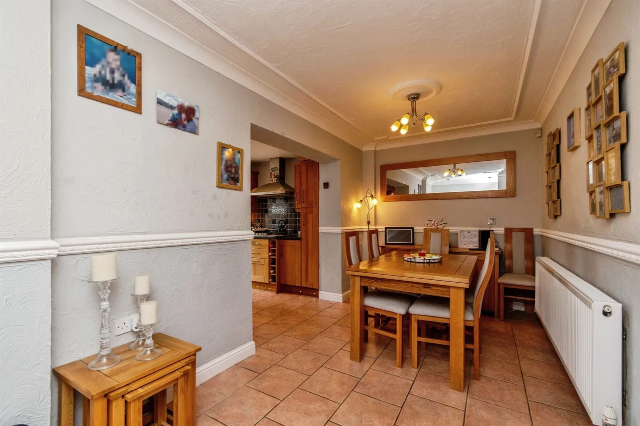 Poplar Avenue, Bentley, Walsall, photo 5