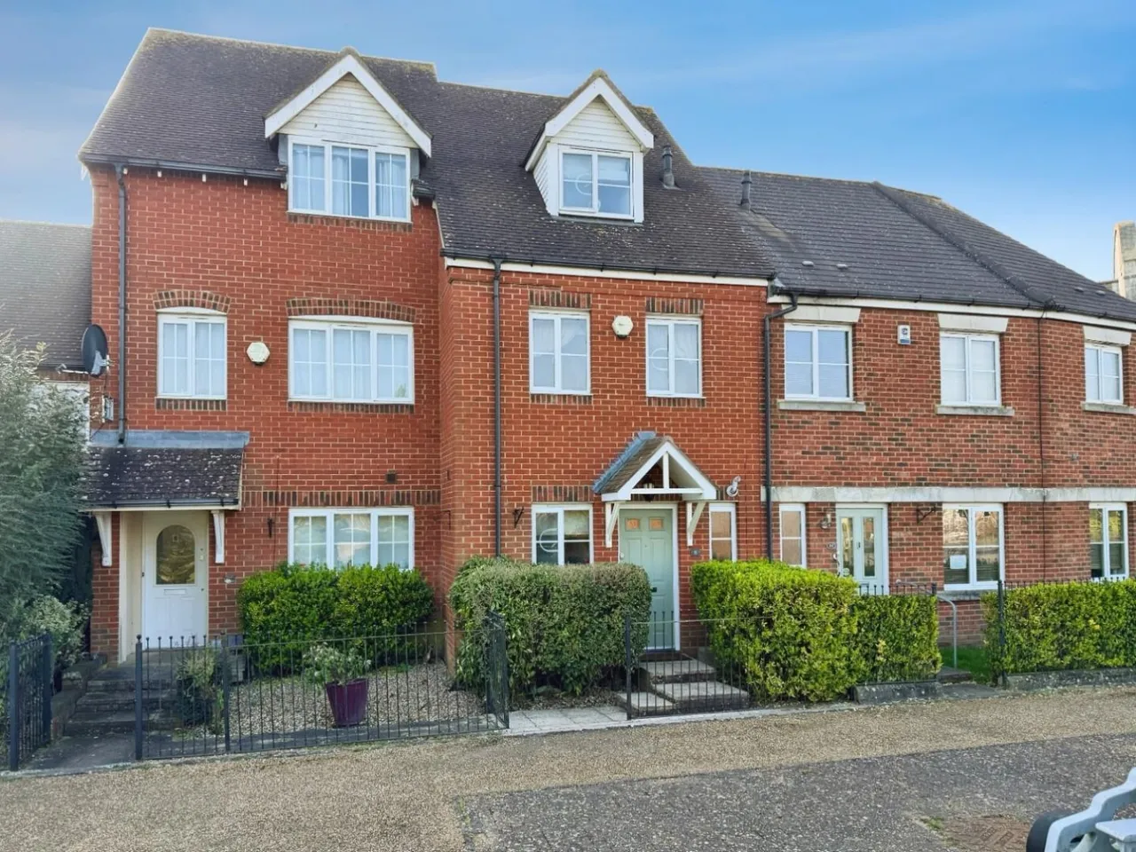 3 bed house for sale — Sir John Fogge Avenue, Ashford
