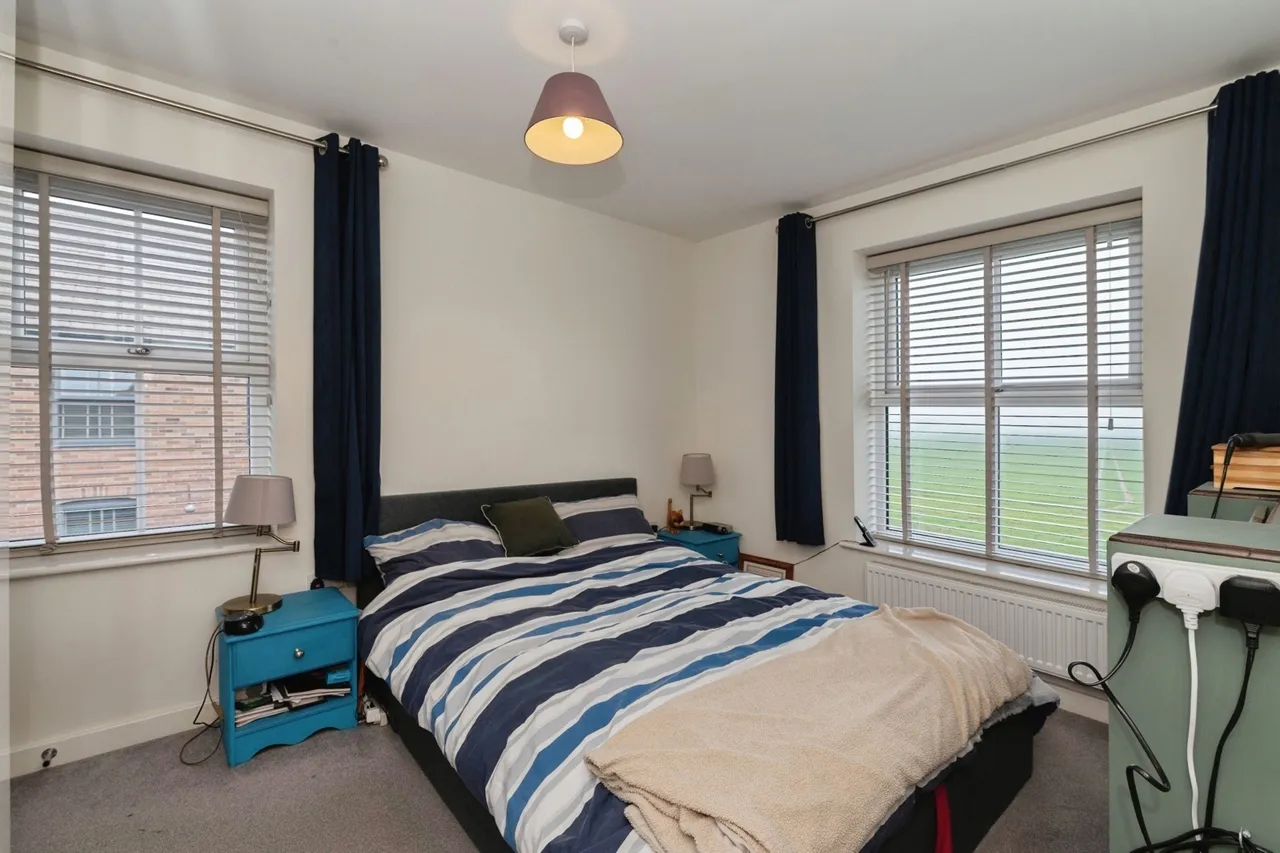 Paddocks Close, ROCHFORD, Essex, SS4, photo 4