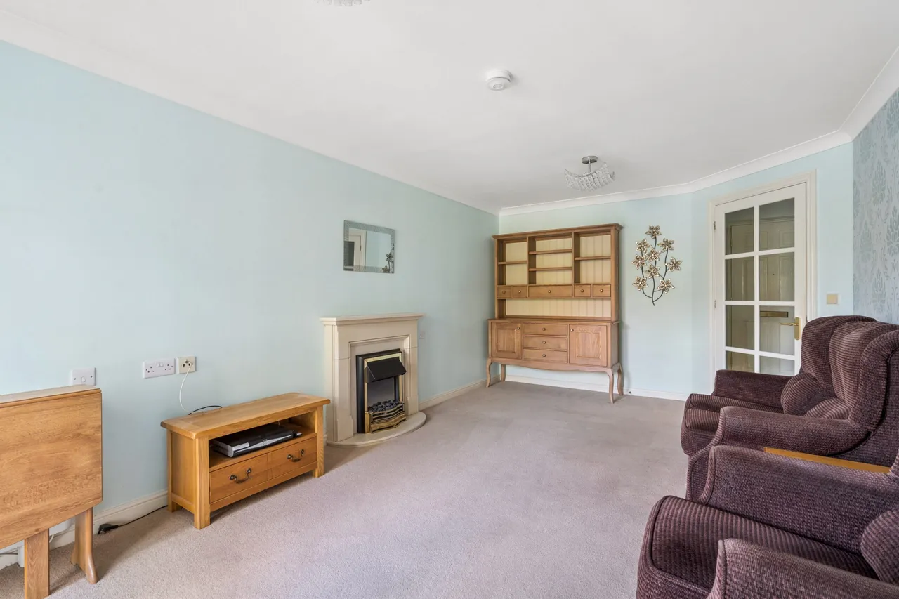 Holtsmere Close, Watford, WD25, photo 5