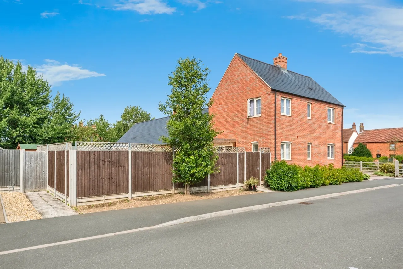 Gilberts Field, North Muskham, NG23, photo 17