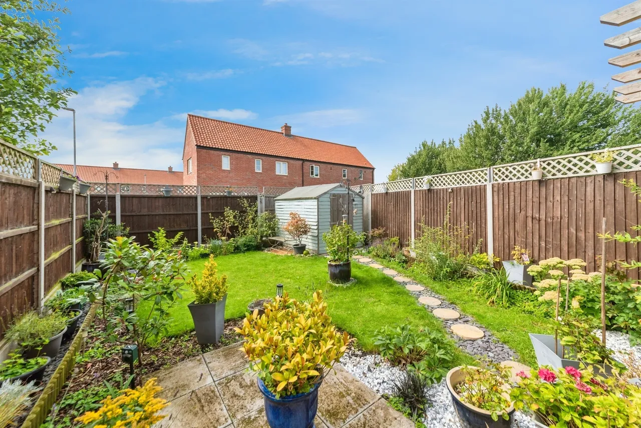 Gilberts Field, North Muskham, NG23, photo 15