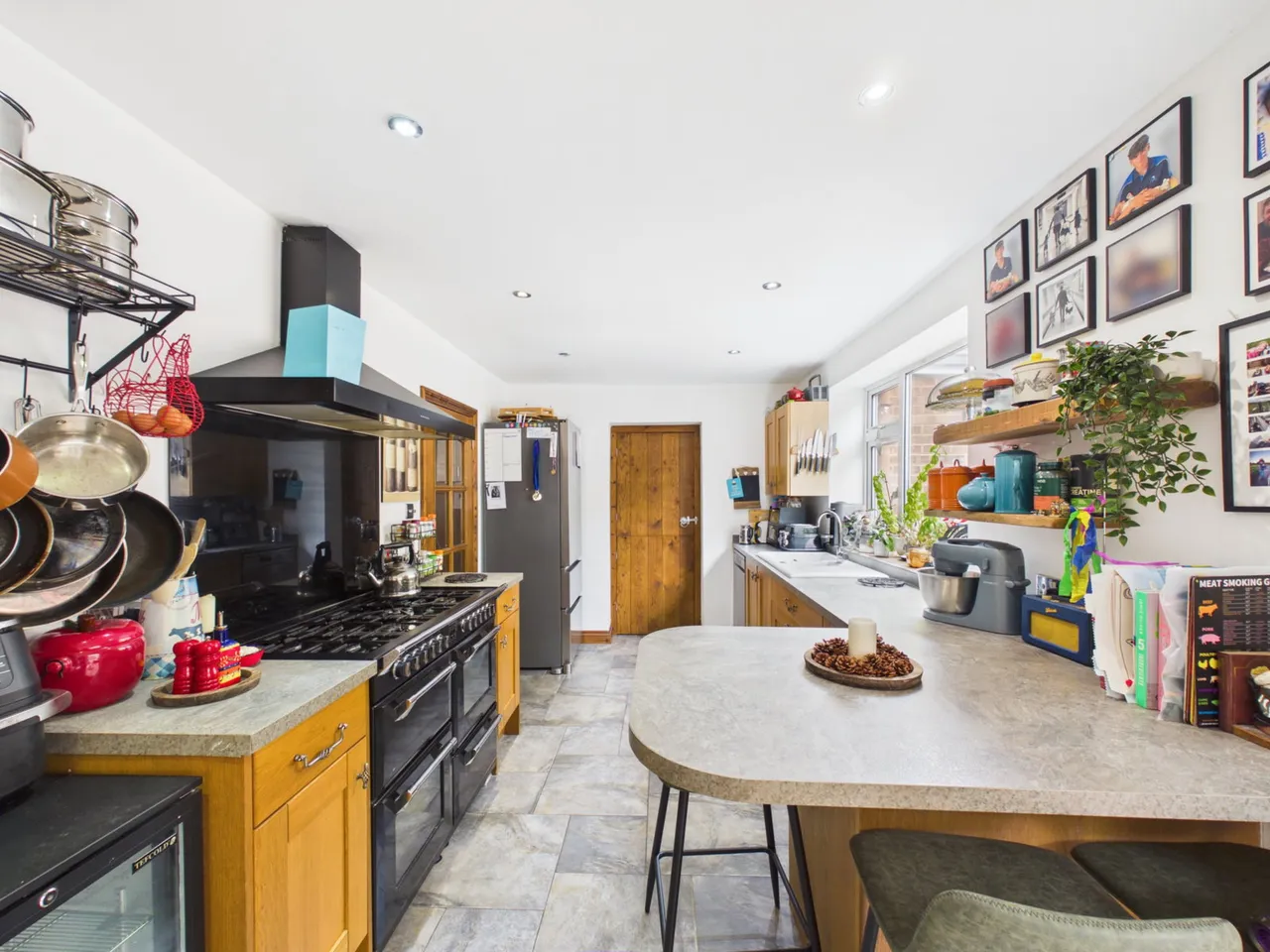 3 bed house for sale — Abbey Road, Strood