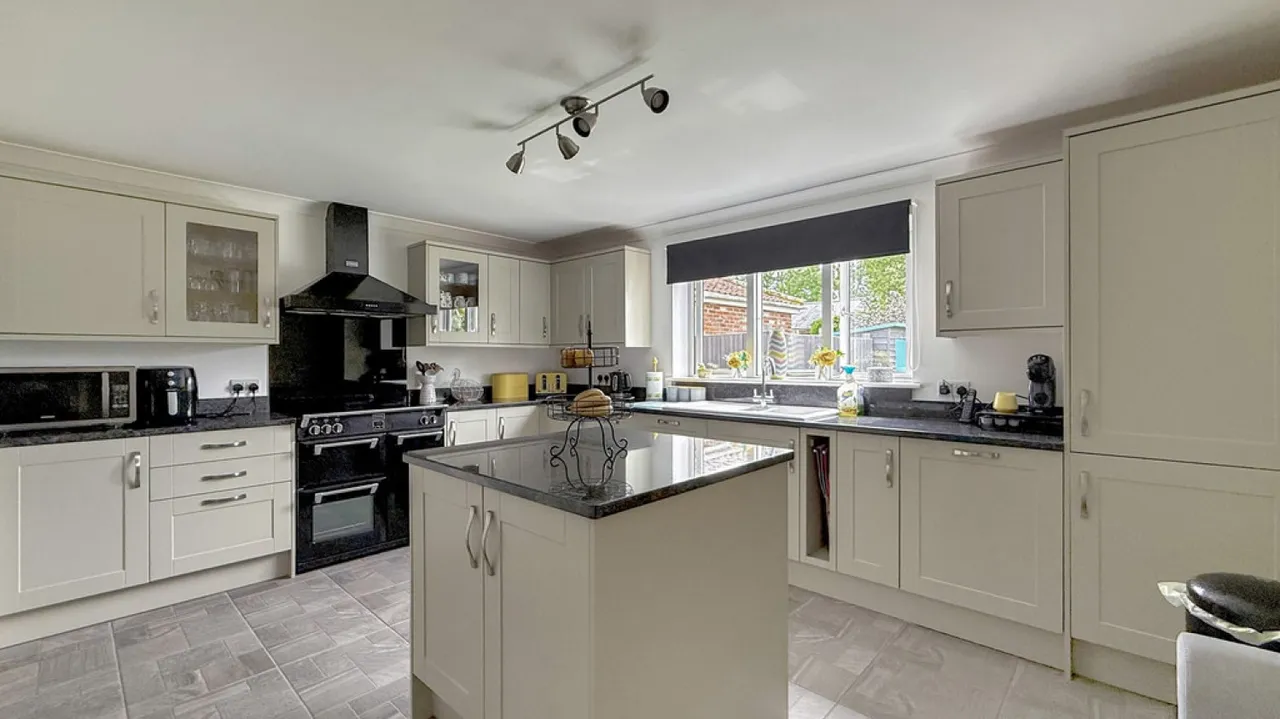 St Marys Lane, Dilton Marsh, photo 6