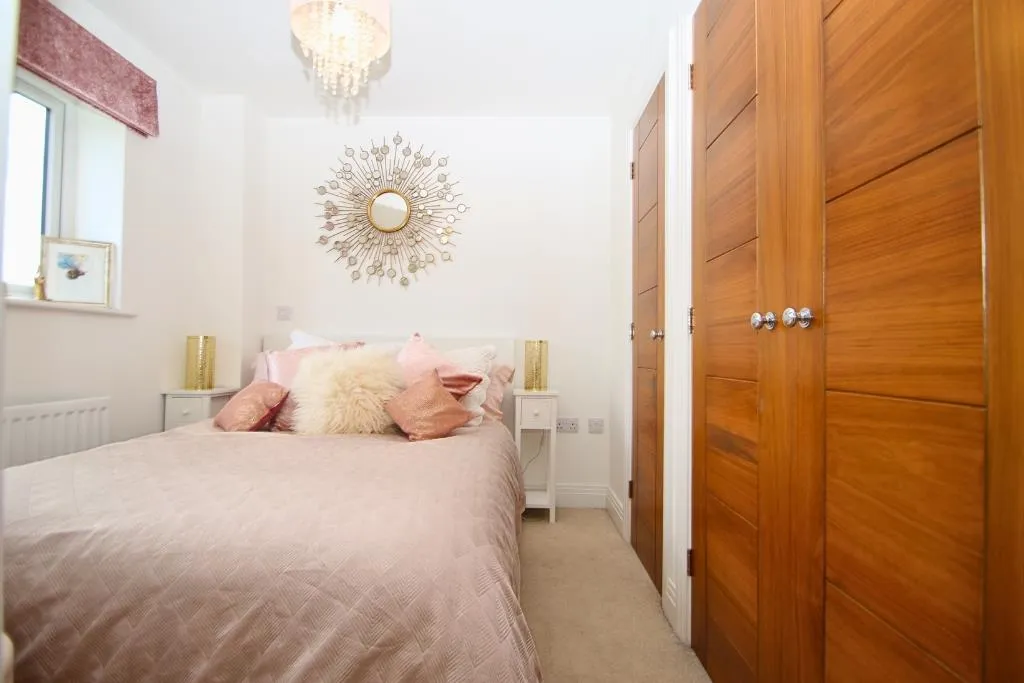 Onslow Place, Bisley, GU24, photo 5