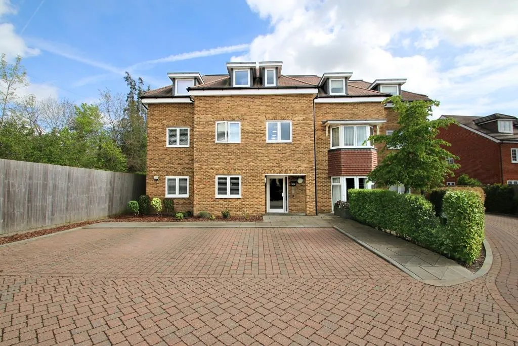 1 bed flat for sale, Onslow Place, Bisley, GU24