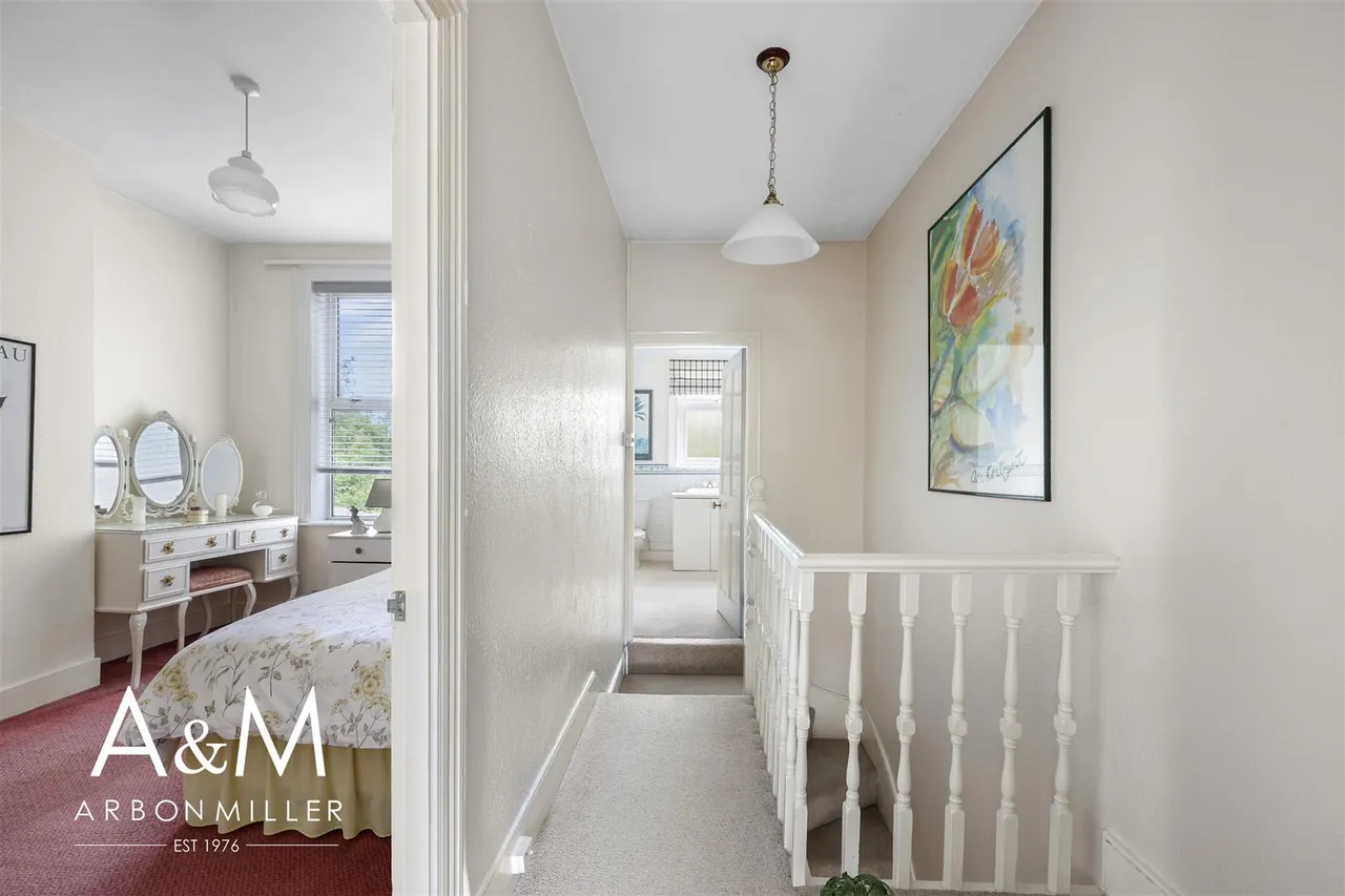 Perkins Road, Newbury Park, Essex, Ilford, IG27NJ, photo 12