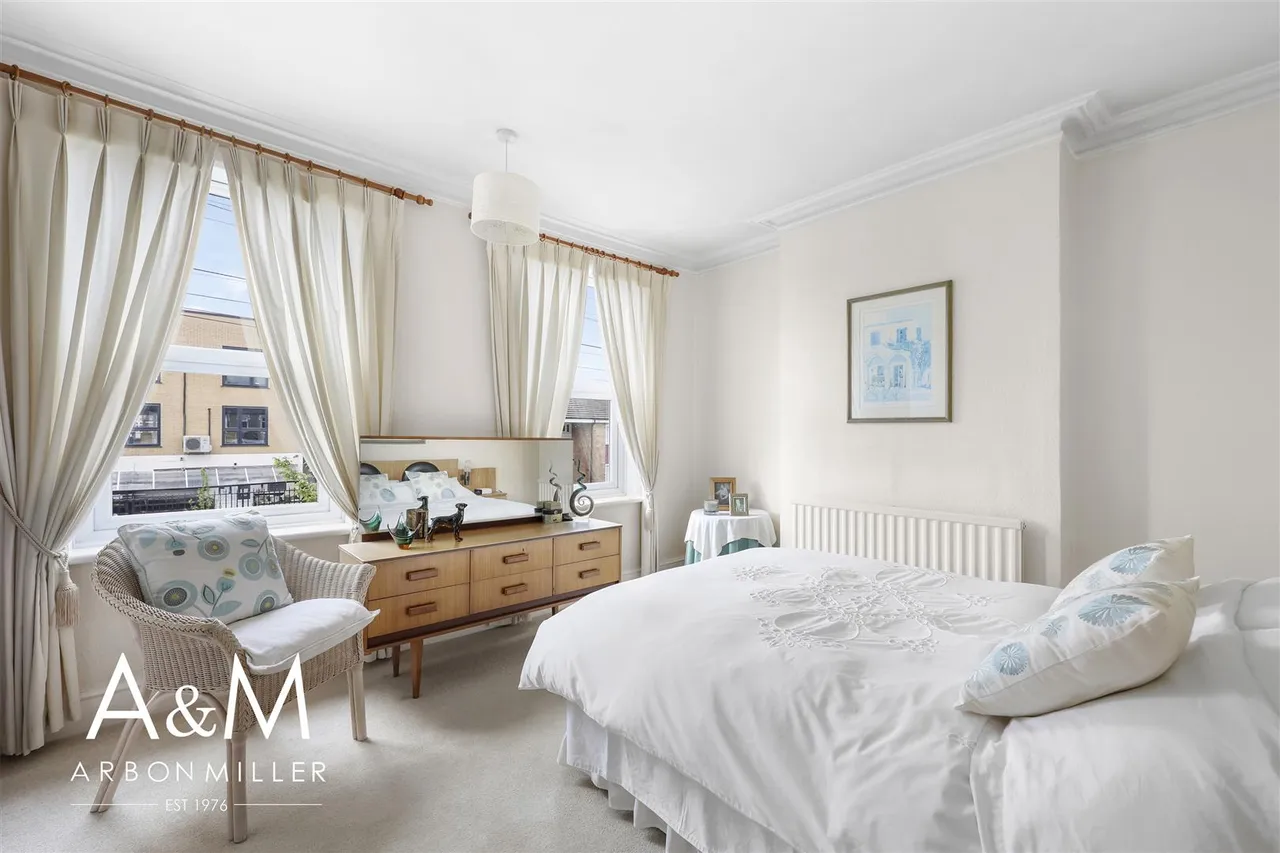 Perkins Road, Newbury Park, Essex, Ilford, IG27NJ, photo 13