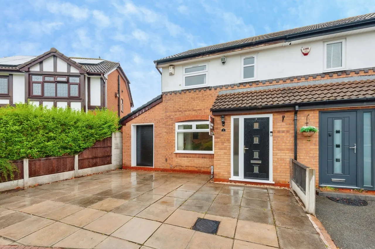 3 bed house for sale, Flander Close, Widnes, WA8