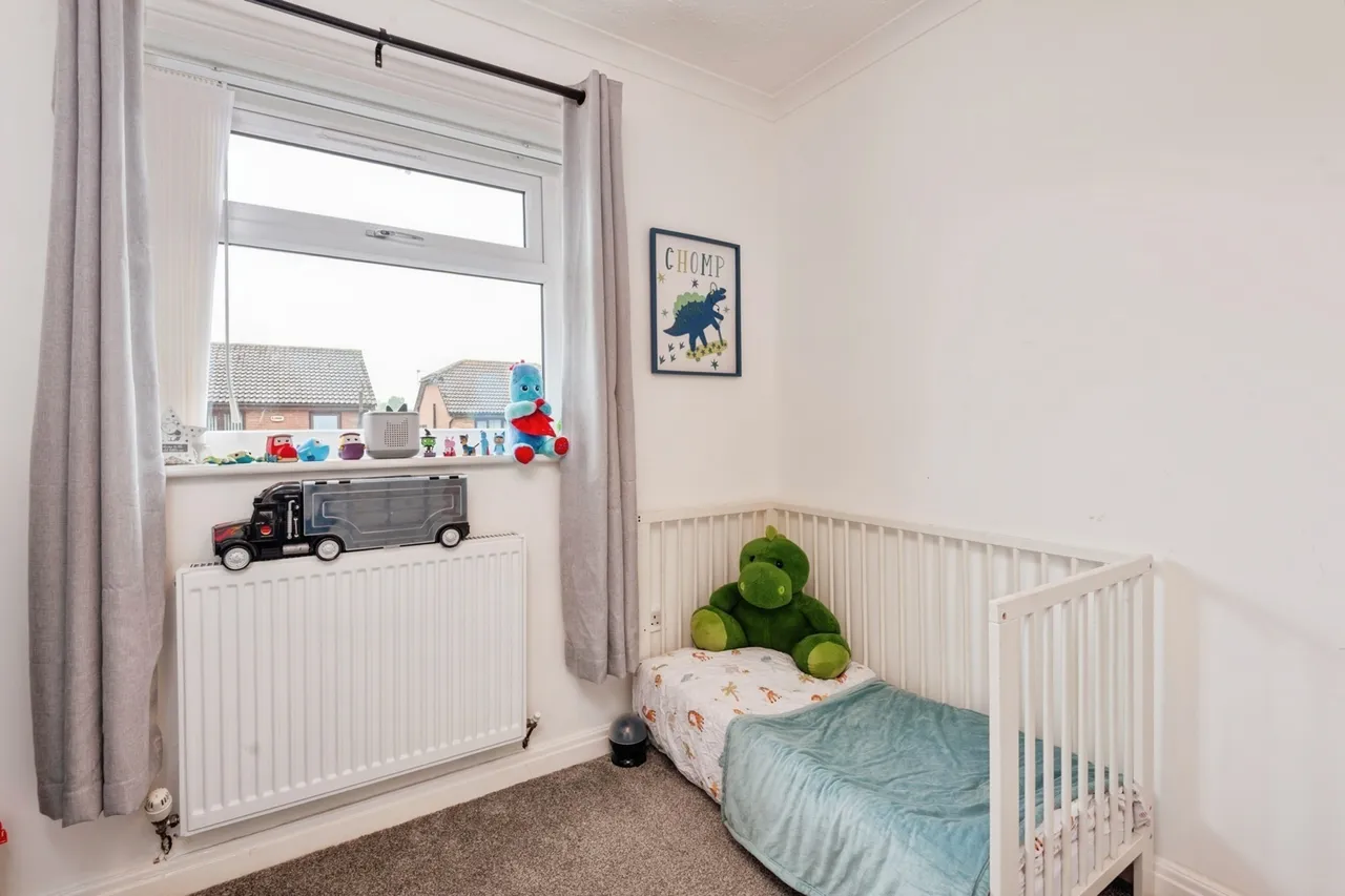 Flander Close, Widnes, WA8, photo 13