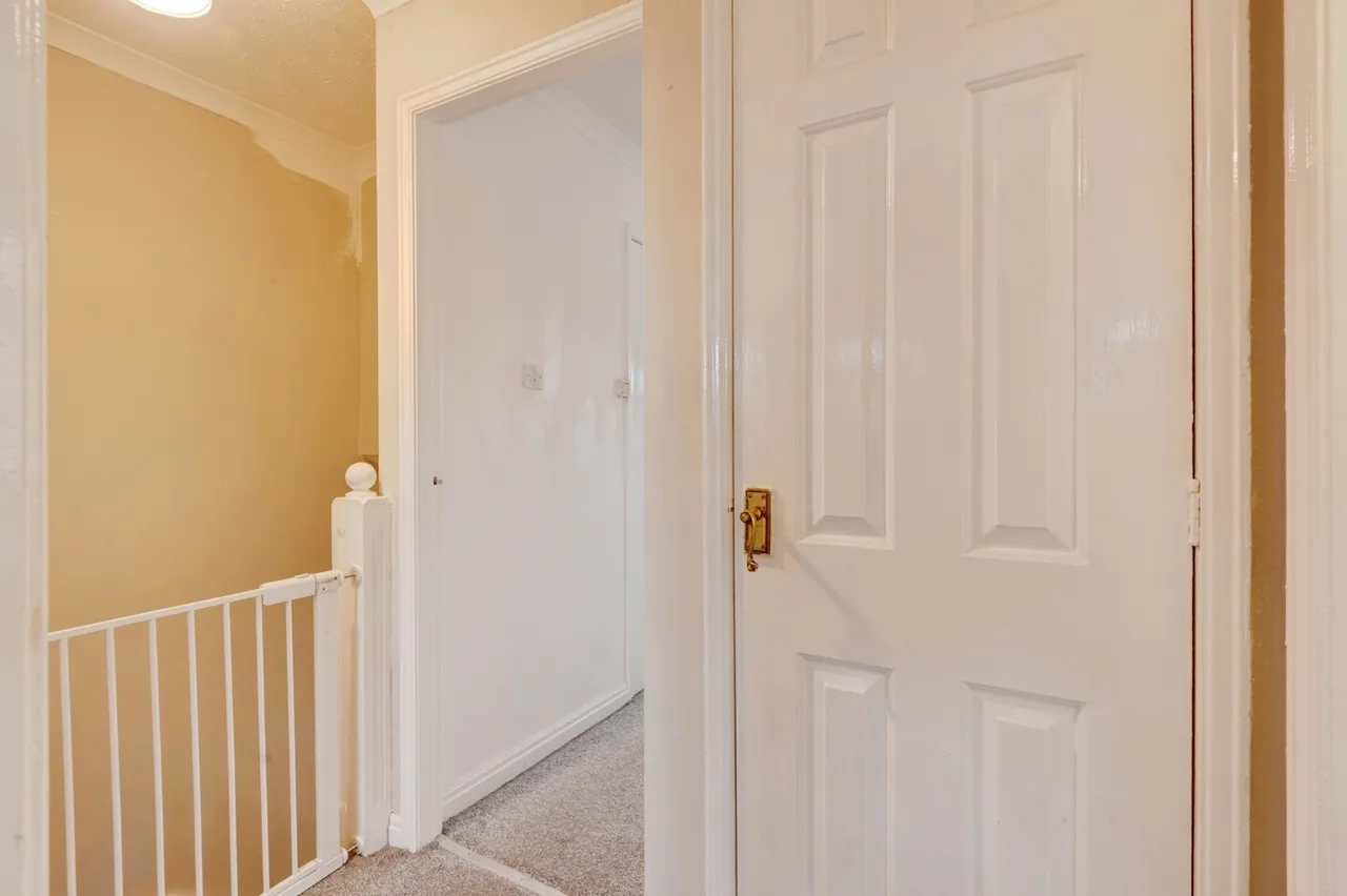 Flander Close, Widnes, WA8, photo 14