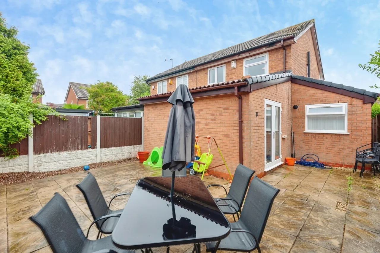 Flander Close, Widnes, WA8, photo 19