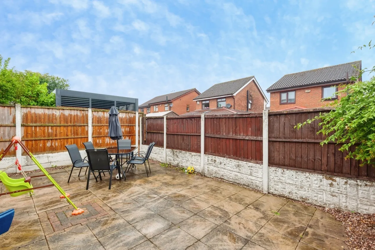 Flander Close, Widnes, WA8, photo 18