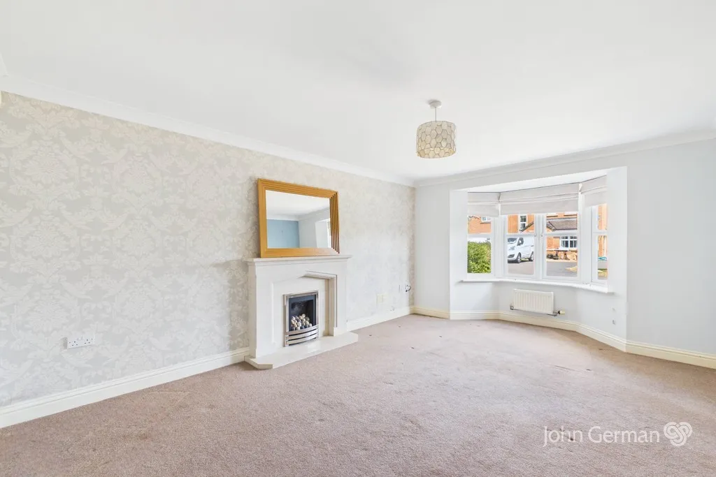 Wright Crescent, Ashbourne, photo 4