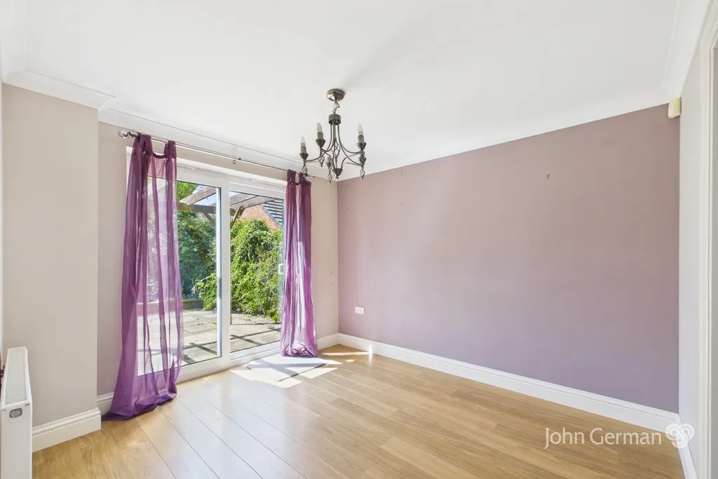 Wright Crescent, Ashbourne, photo 9