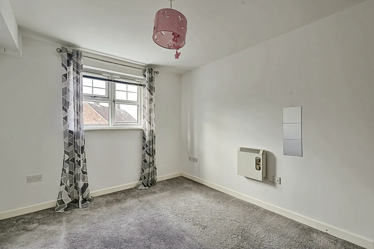 Farnley Crescent, Leeds, West Yorkshire, LS12, photo 11