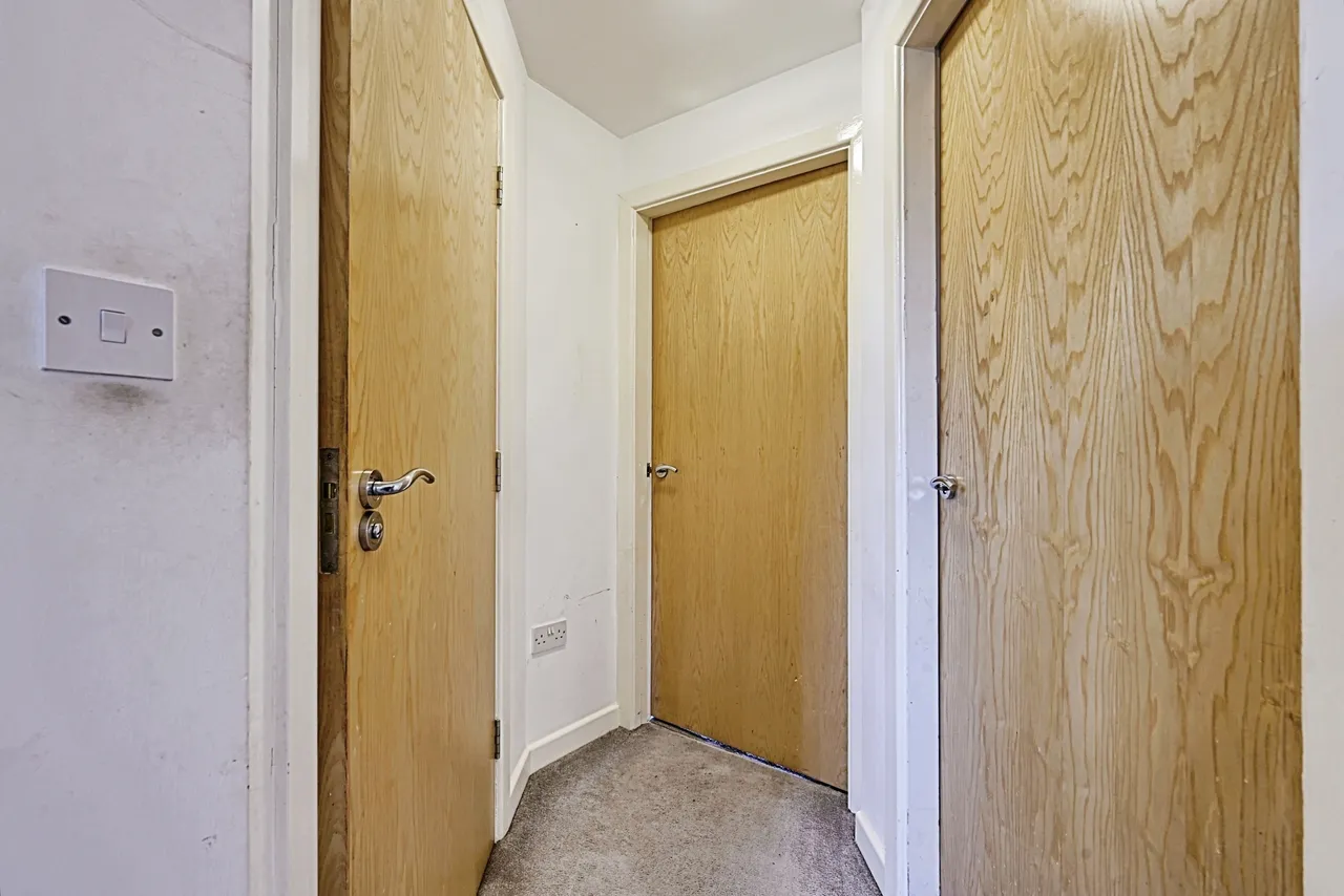Farnley Crescent, Leeds, West Yorkshire, LS12, photo 8