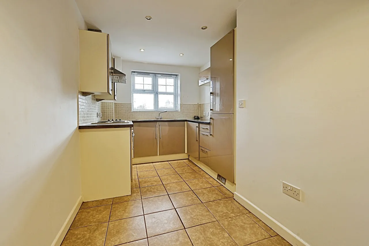 Farnley Crescent, Leeds, West Yorkshire, LS12, photo 4