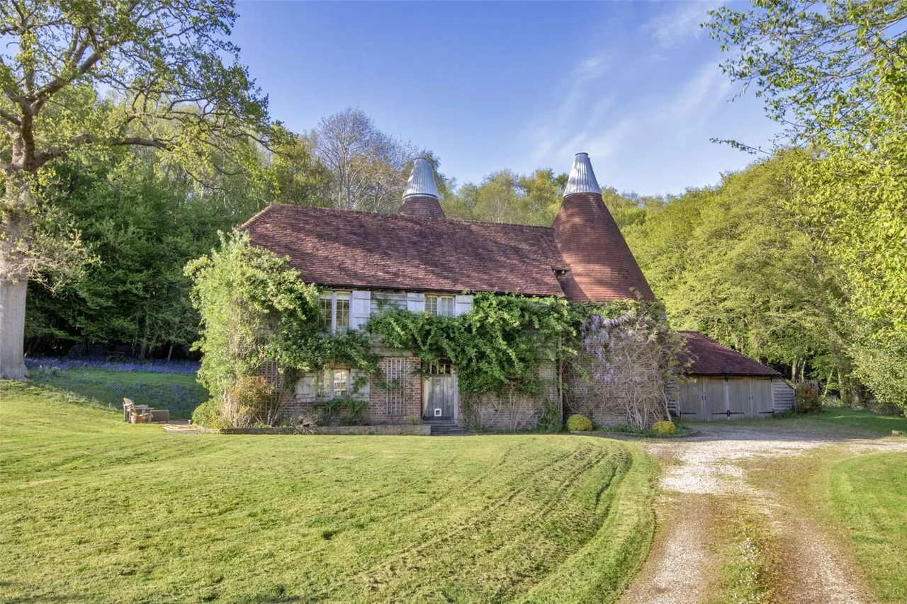 5 bed house for sale — Witherenden Hill, Burwash, Etchingham, East Sussex, TN19 7JN