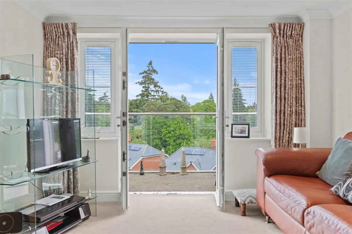 2 bed flat for sale, Rise Road, Ascot, SL5