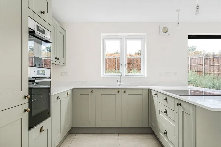 with 3 bedrooms in Manuden, Nr Bishop's Stortford, CM23, photo 4