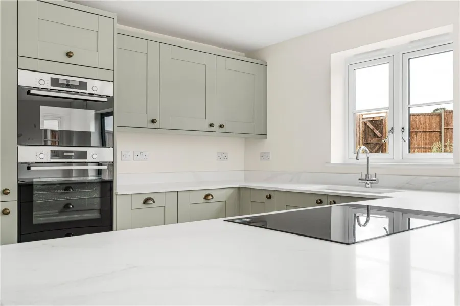 with 3 bedrooms in Manuden, Nr Bishop's Stortford, CM23, photo 2