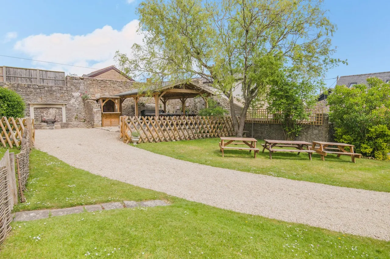 Church Road, Caldicot, NP26, photo 35
