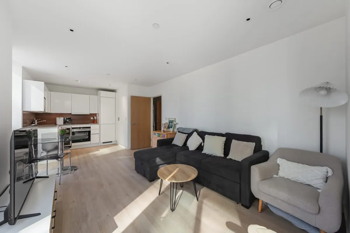 1 bed flat for sale, Devan Grove, London, N4