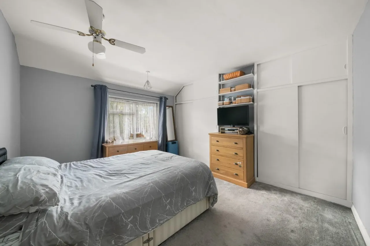Shelley Crescent, Southall, UB1, photo 6