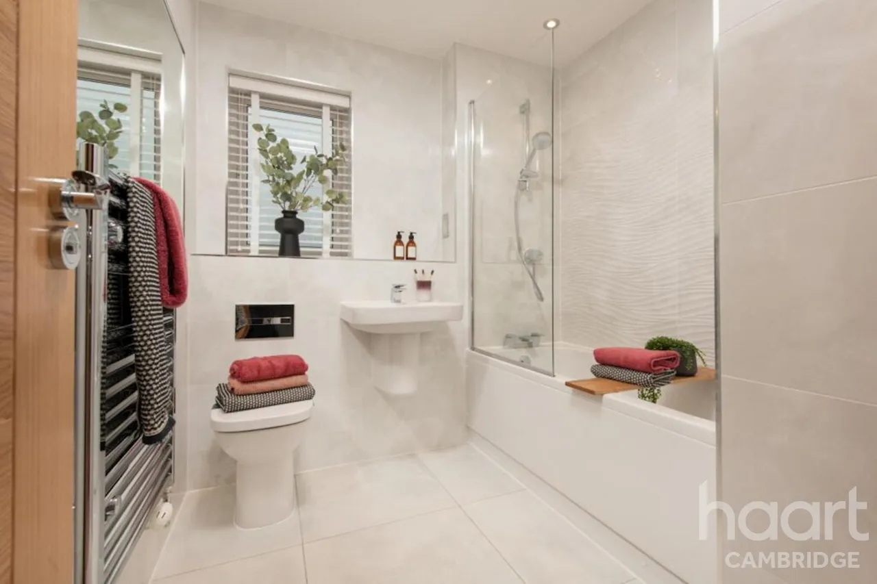 Hatton Gate, Longstanton, CB24, photo 12