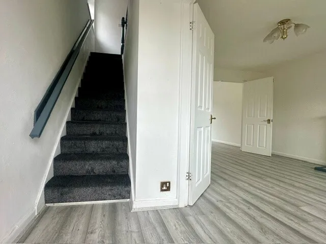 Heron Close, WA16, photo 3