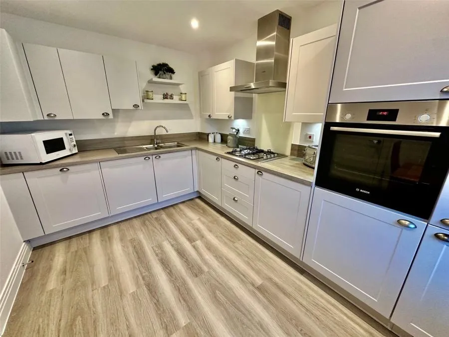 Nuthatch Drive, Finchwood Park, RG40, photo 4