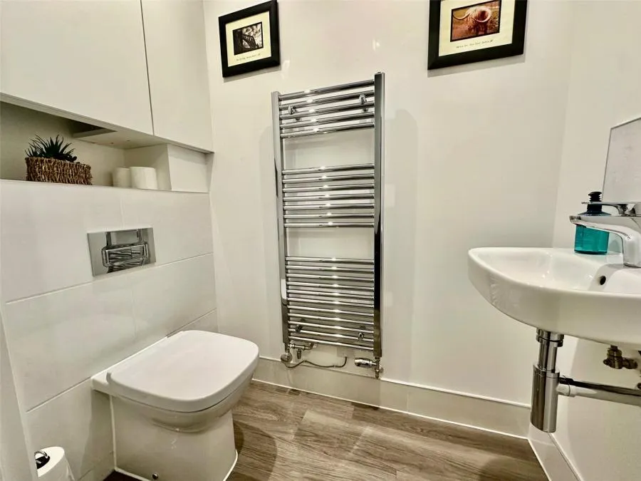 Nuthatch Drive, Finchwood Park, RG40, photo 11