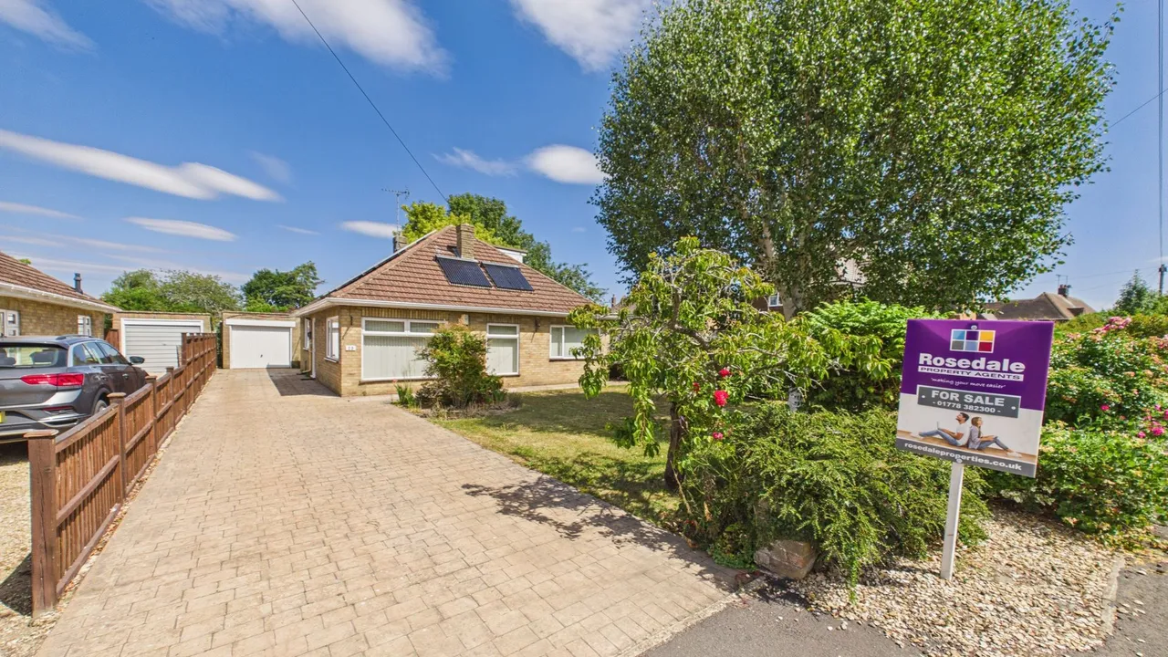 3 bed chalet for sale — Park Road, Deeping St James, DEEPING ST JAMES, PE6