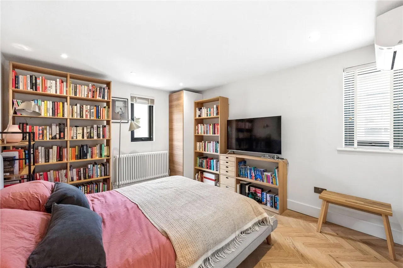 Powerscroft Road, London, E5, photo 2