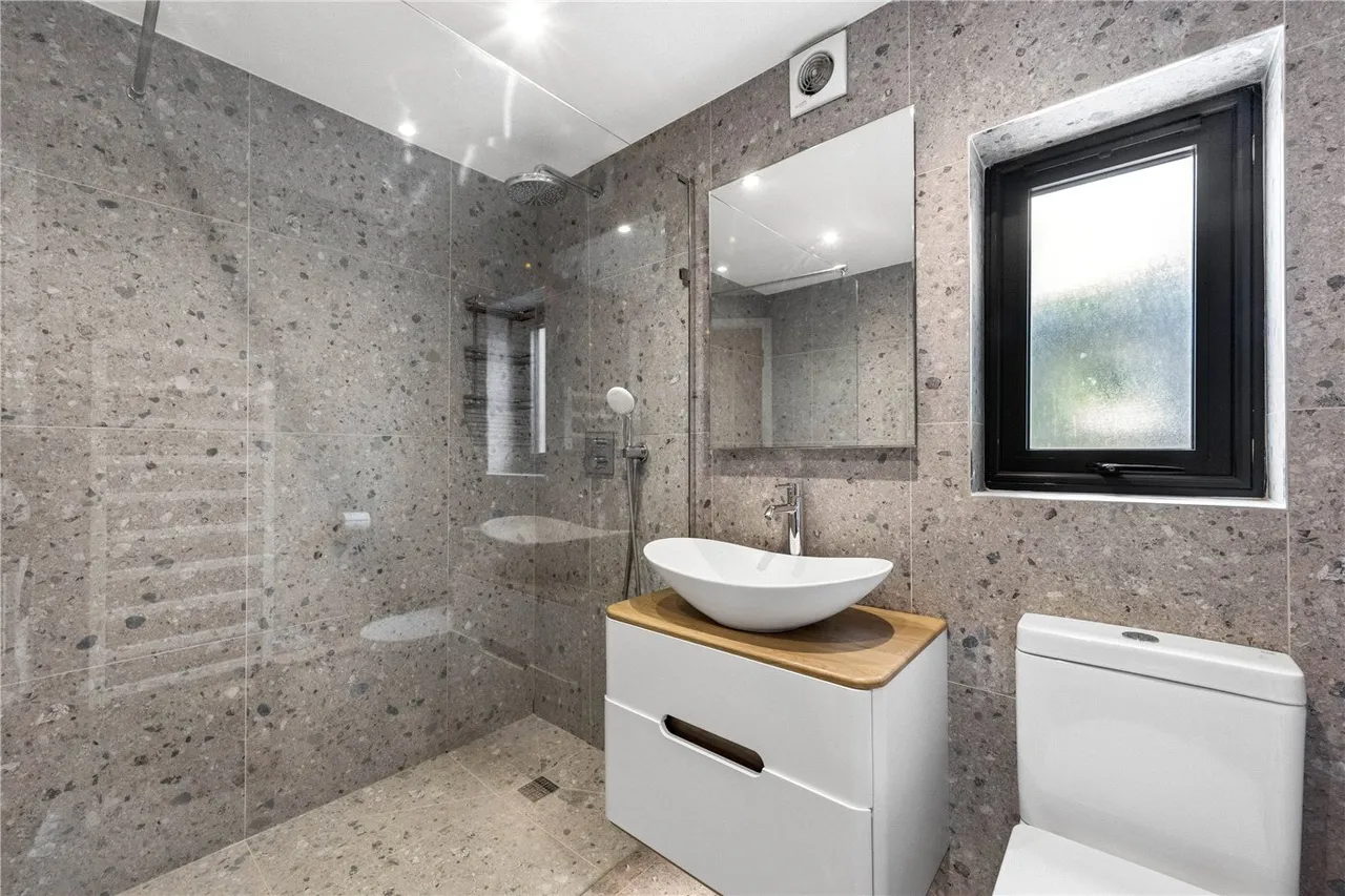 Powerscroft Road, London, E5, photo 11