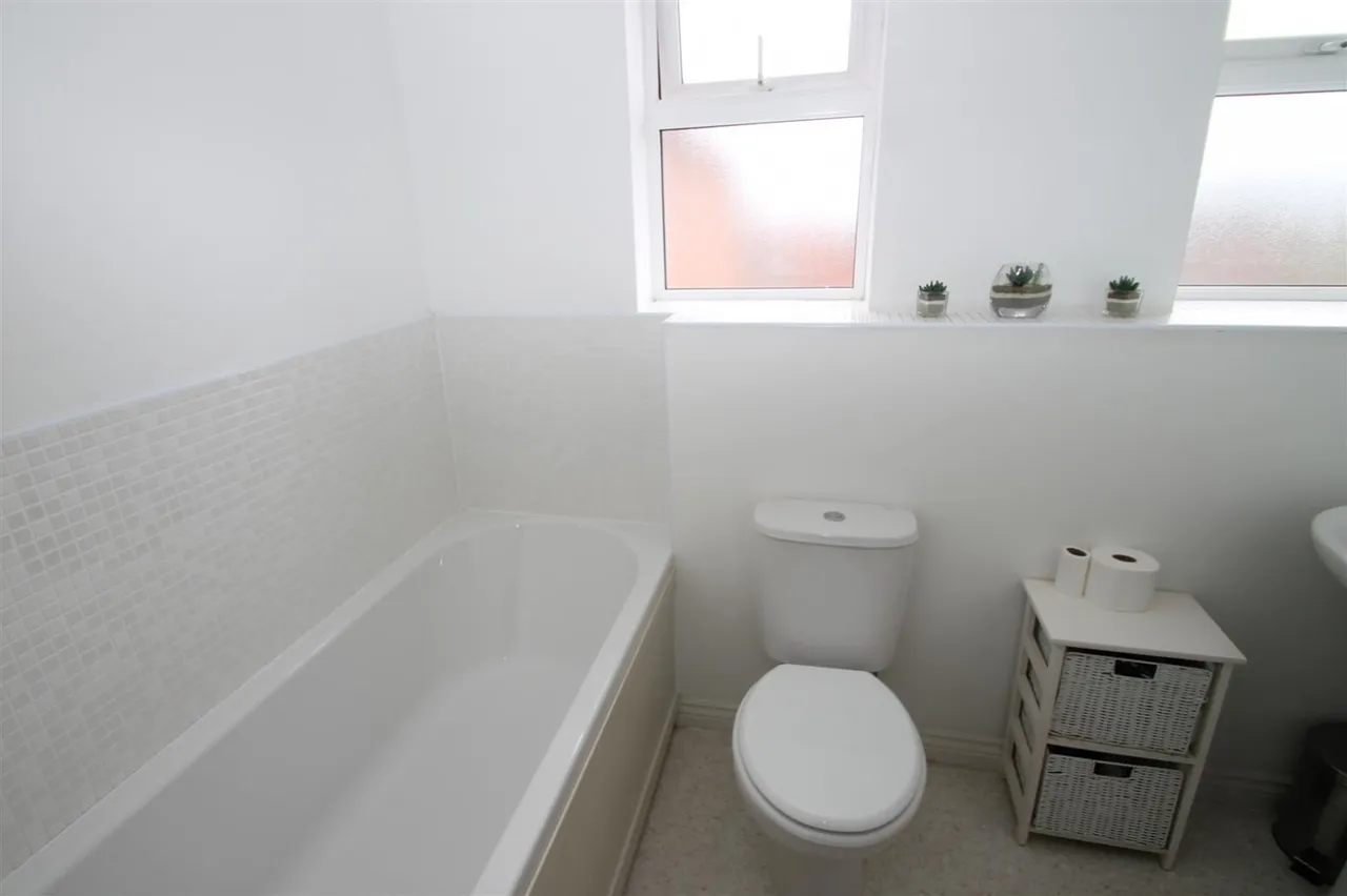 Smalman Close, Stourbridge, photo 8