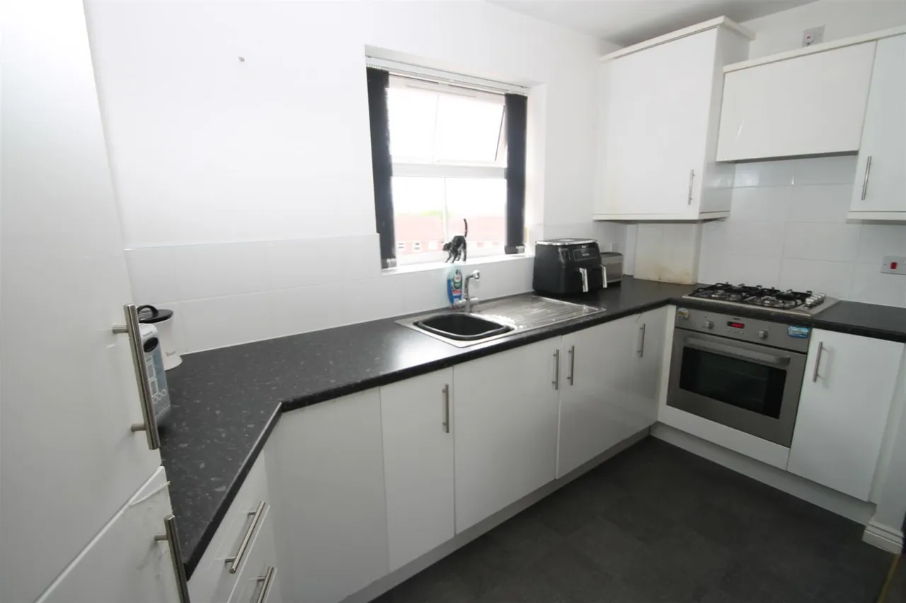Smalman Close, Stourbridge, photo 2