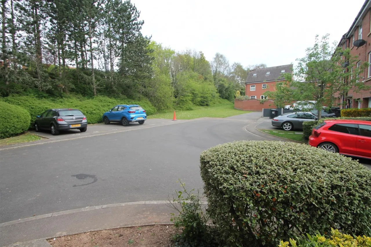 Smalman Close, Stourbridge, photo 17