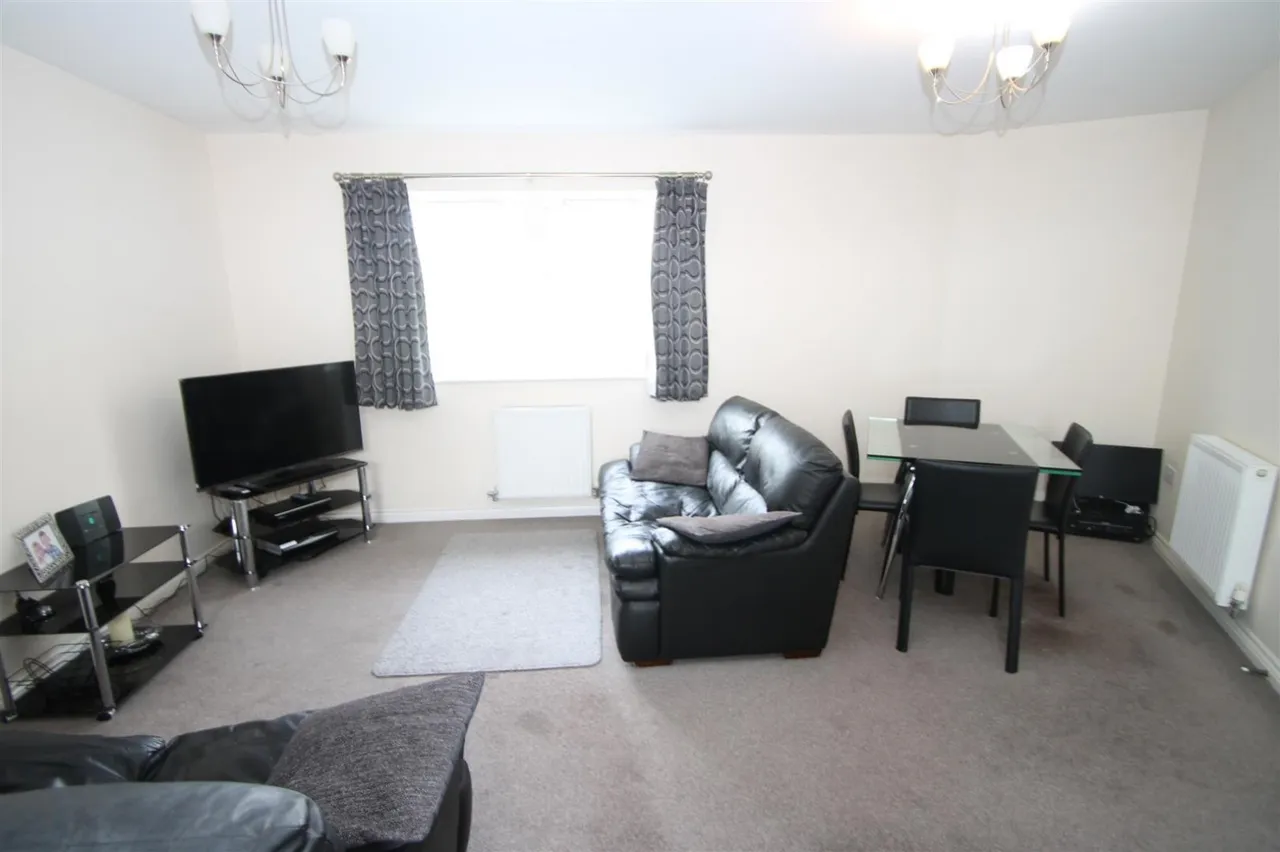 Smalman Close, Stourbridge, photo 3