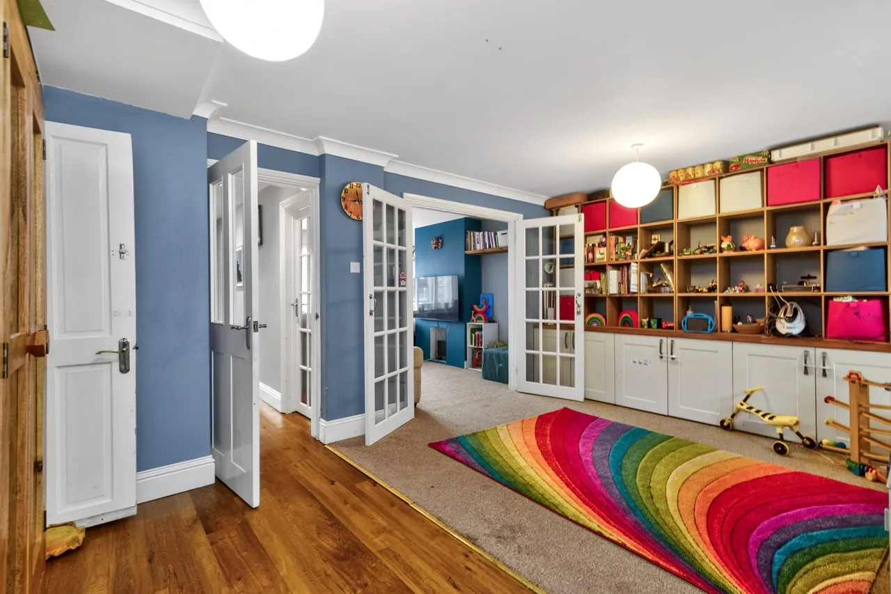 Kingscote Road West, Cheltenham, photo 12