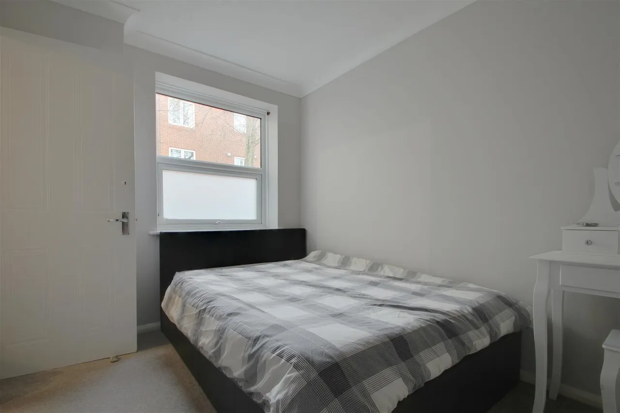 Broadwater Road, Worthing, photo 7