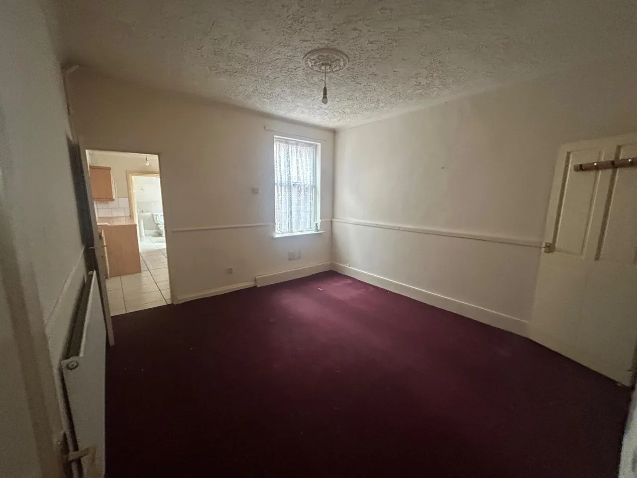 Woden Road, Wolverhampton, WV10, photo 3