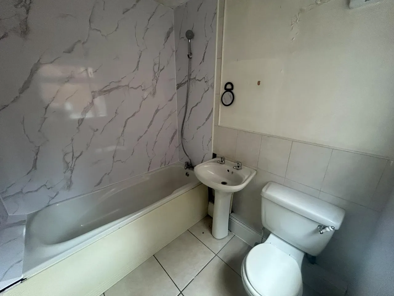 Woden Road, Wolverhampton, WV10, photo 5