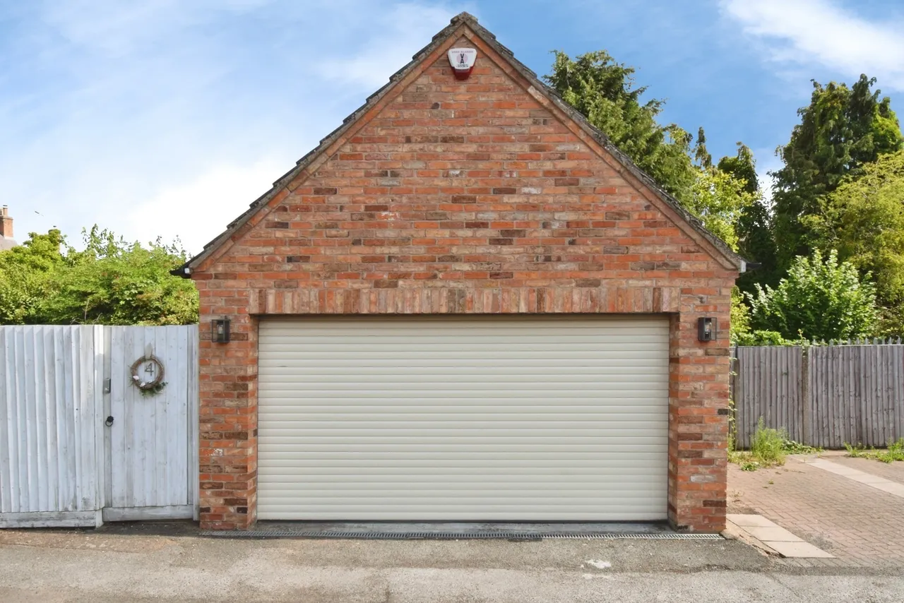 The Parade, Fleckney, LE8, photo 20