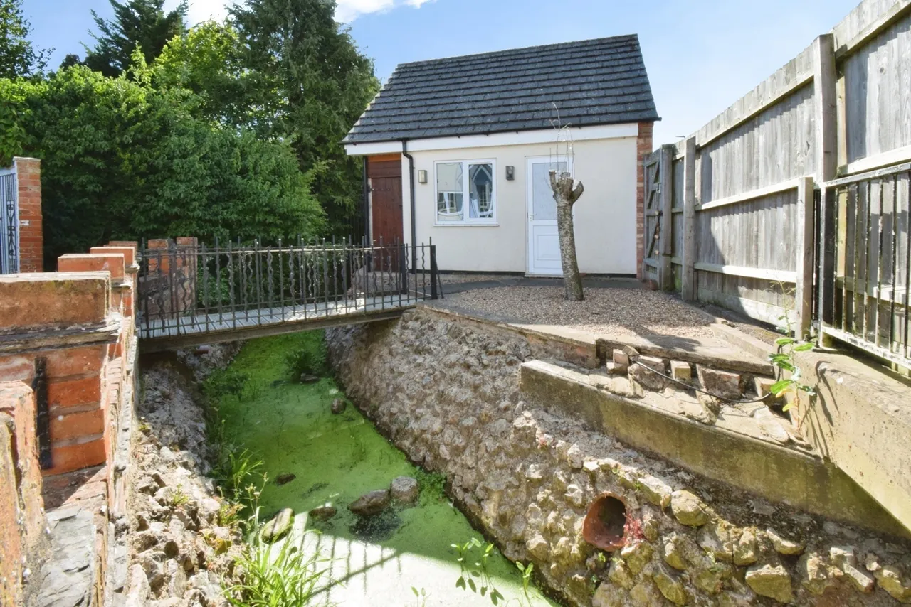 The Parade, Fleckney, LE8, photo 15