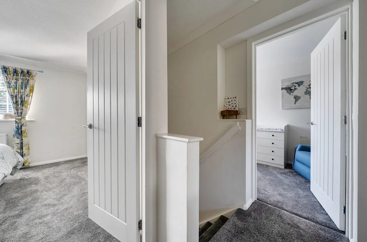 Sycamore Drive, Newtown, photo 14