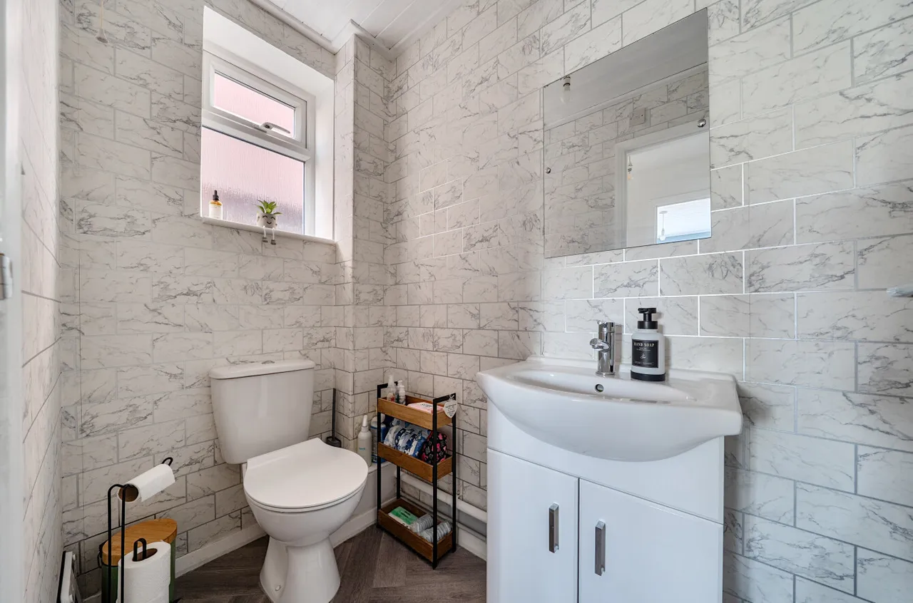 Sycamore Drive, Newtown, photo 11